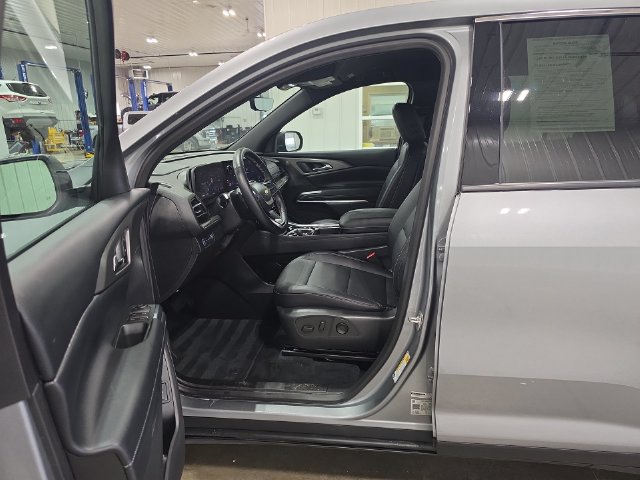 Used 2026 Chevrolet Traverse LT w/ Driver Confidence Package AWD/4WD image 22