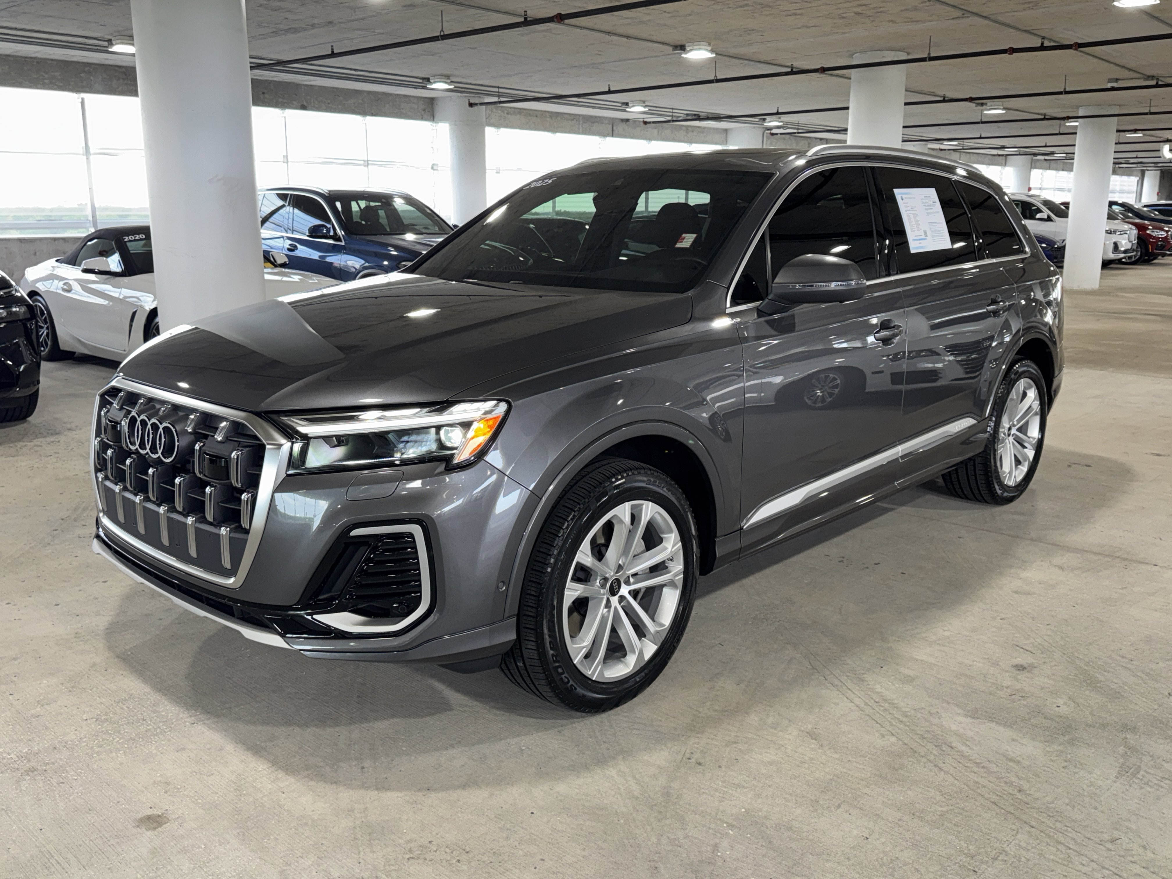 Used 2025 Audi Q7 2.0T Premium w/ Convenience Package image 4