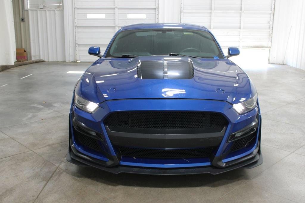 Used 2017 Ford Mustang GT RWD image 3