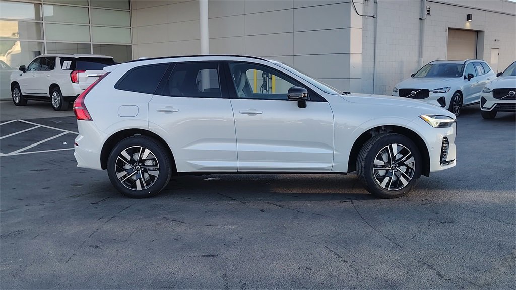 New 2026 Volvo XC60 B5 Plus w/ Climate Package image 2