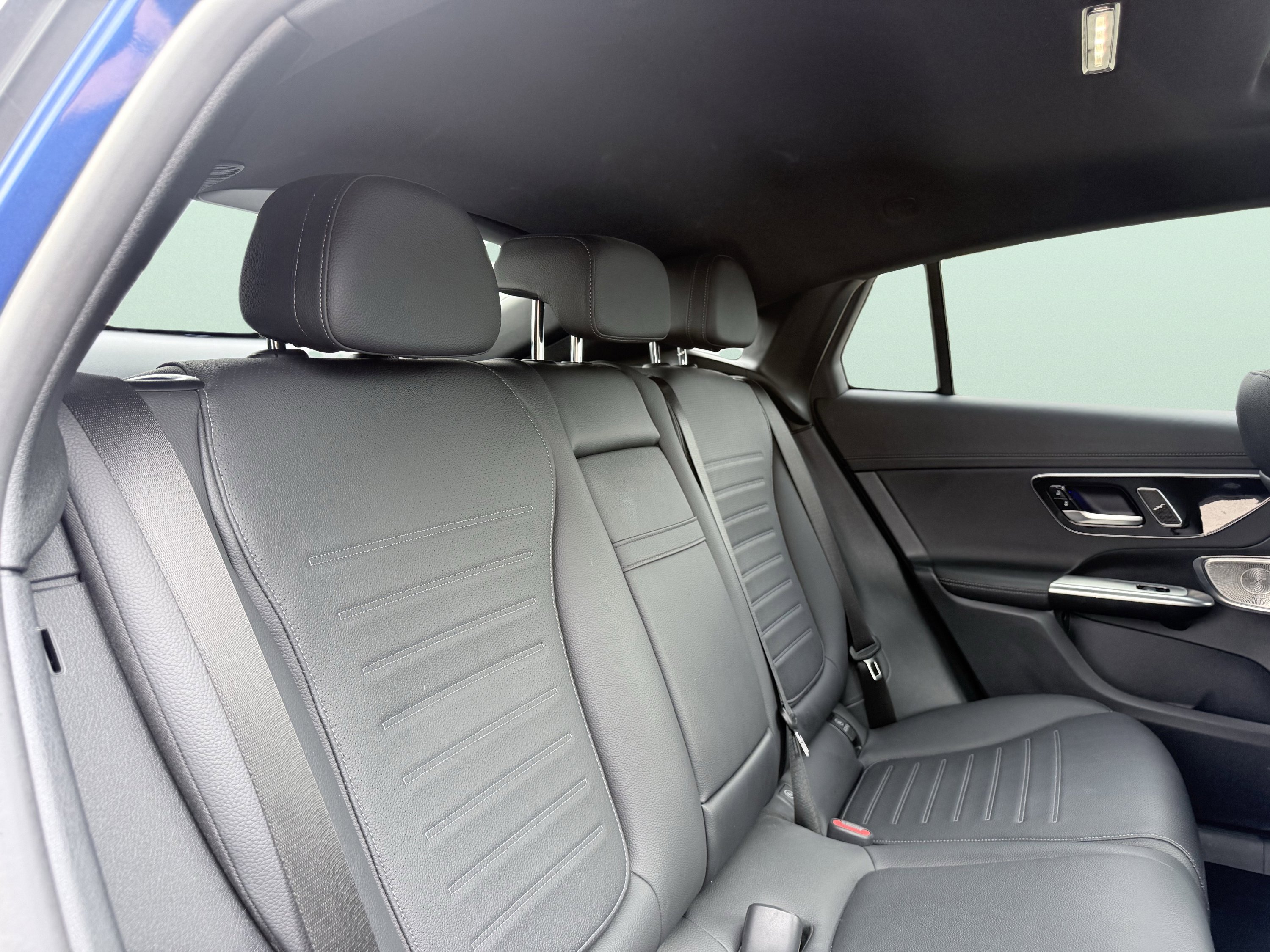 Used 2024 Mercedes-Benz GLC 300 4MATIC w/ AMG Line image 44