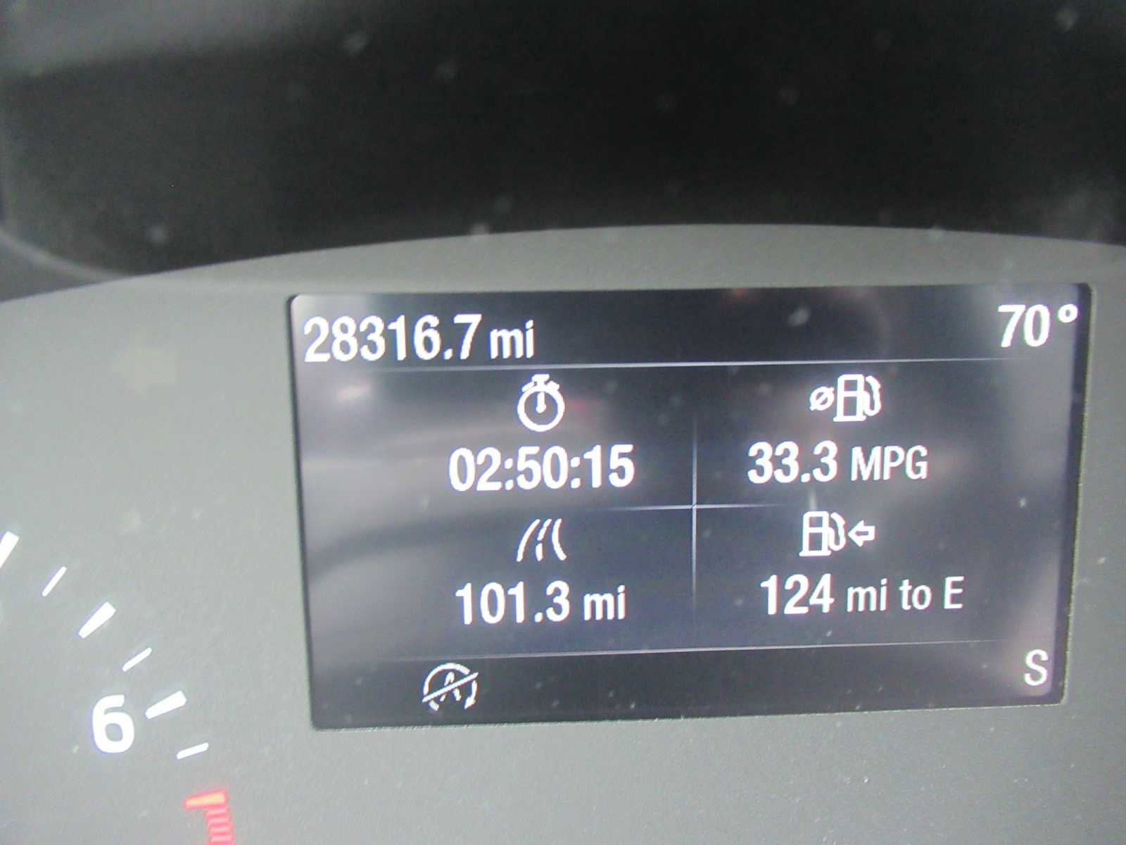 Used 2022 Ford Escape SE w/ SE Sport Appearance Package image 29