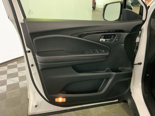 Used 2021 Honda Pilot Black Edition image 18