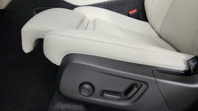 Certified 2026 Volvo XC40 B5 Plus w/ Protection Package Premier AWD/4WD image 14