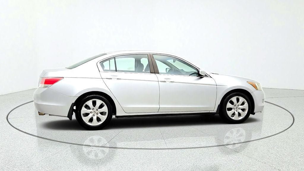 Used 2010 Honda Accord EX-L image 4