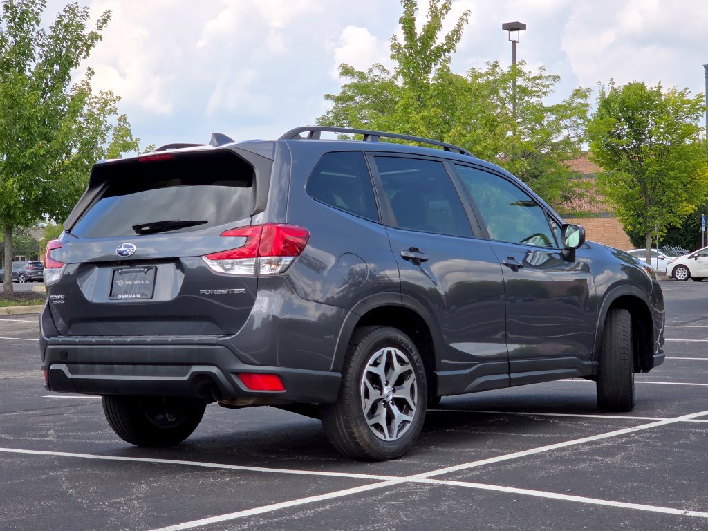 Used 2022 Subaru Forester Premium AWD/4WD image 25