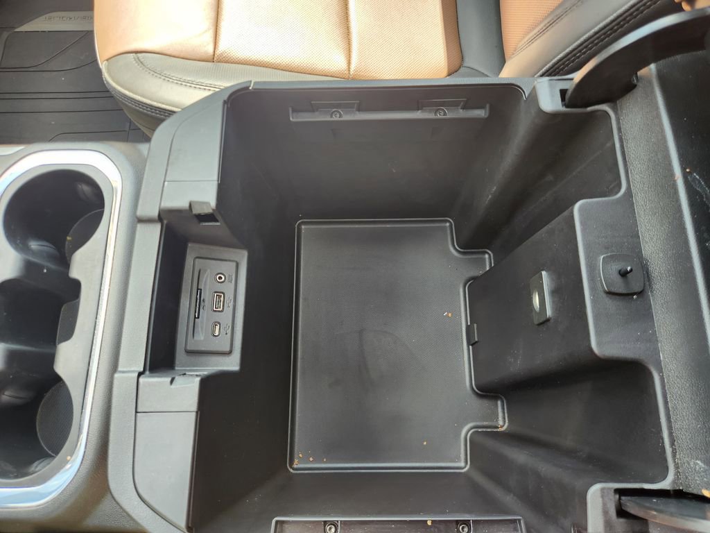 Used 2022 Chevrolet Silverado 2500 High Country w/ Safety Package II image 28
