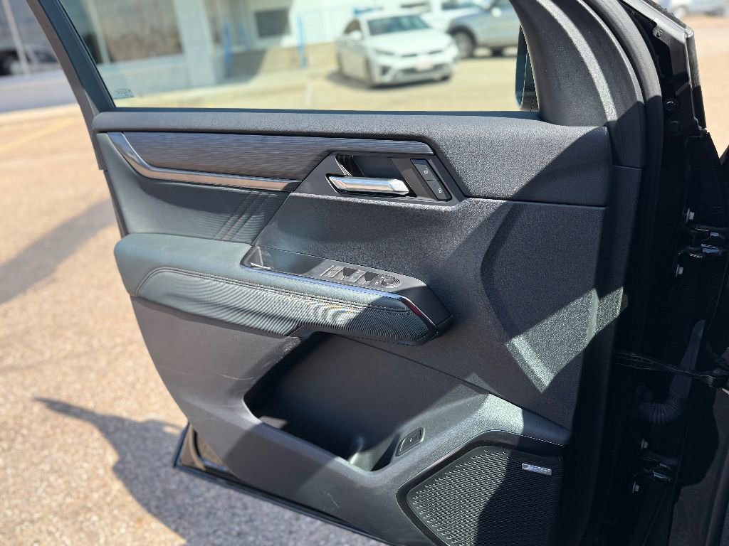 Certified 2024 GMC Acadia AT4 image 7