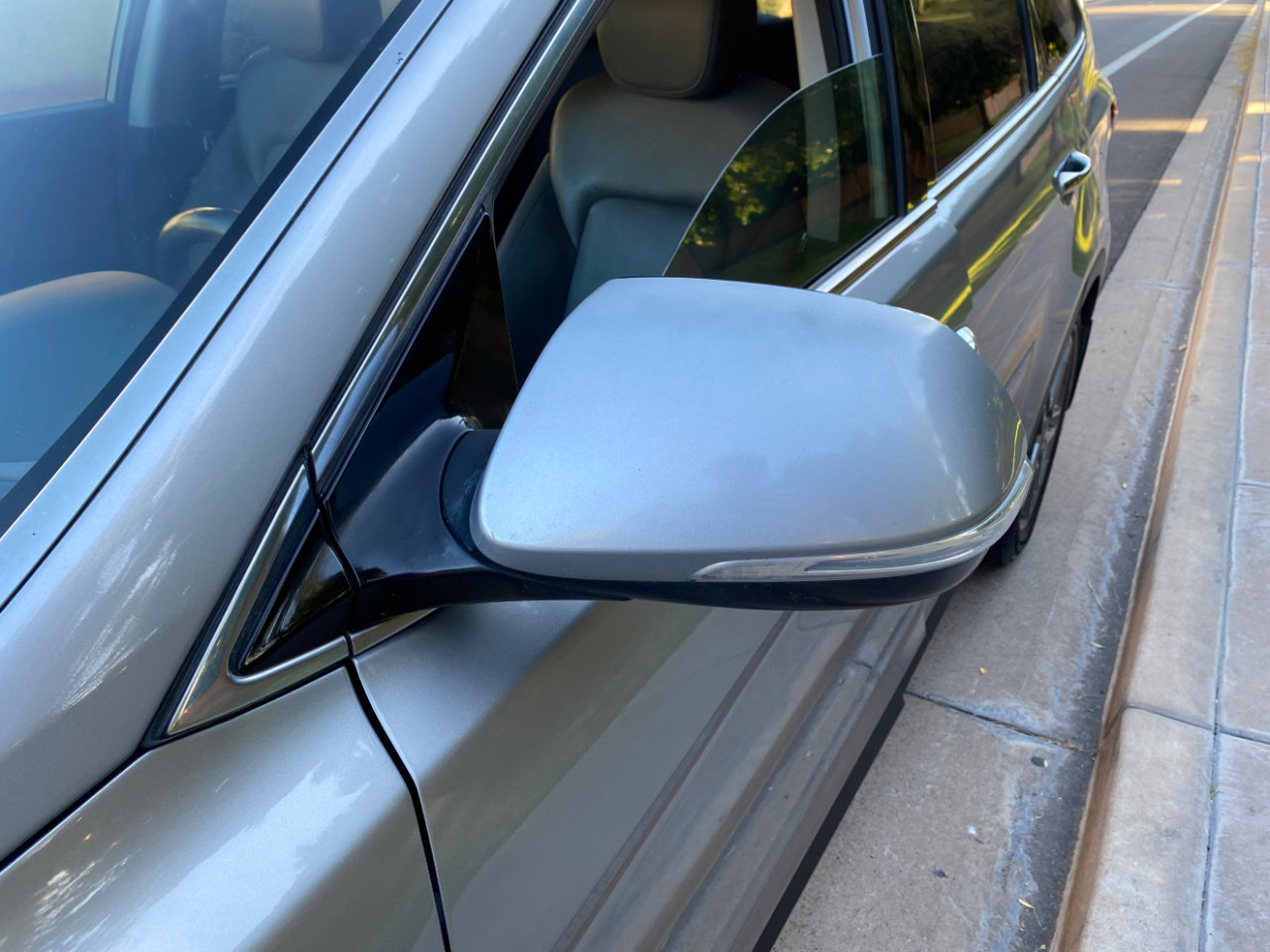 Used 2017 Hyundai Santa Fe SE Ultimate 3.3L Auto w/ SE Ultimate Tech Package 03 image 20