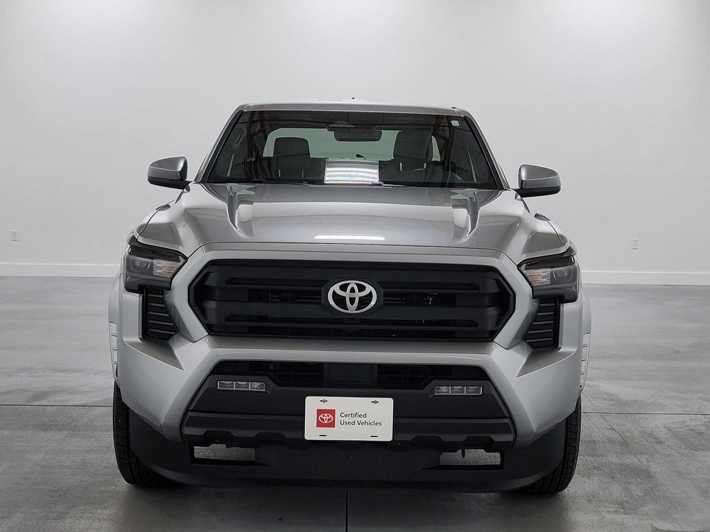Certified 2024 Toyota Tacoma SR5 AWD/4WD image 3