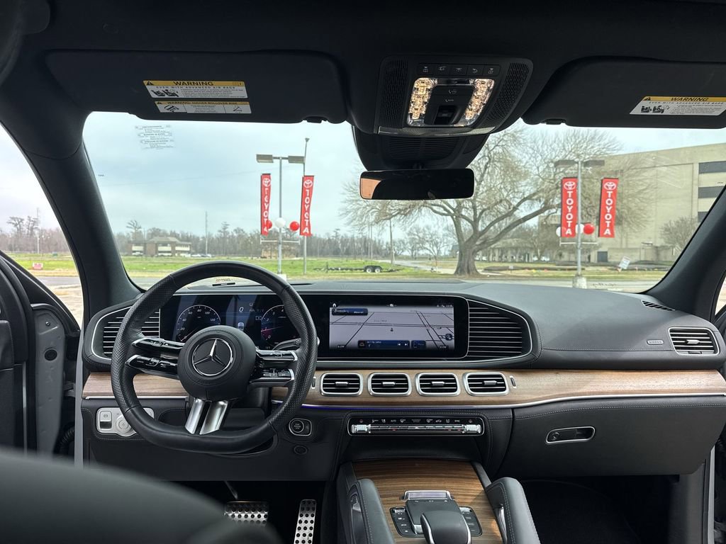 Used 2024 Mercedes-Benz GLS 580 4MATIC image 31