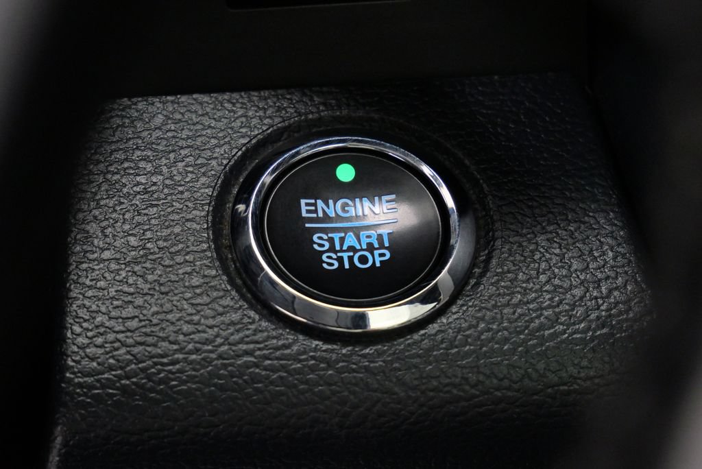 Used 2022 Ford F250 Lariat w/ Black Appearance Package AWD/4WD image 30