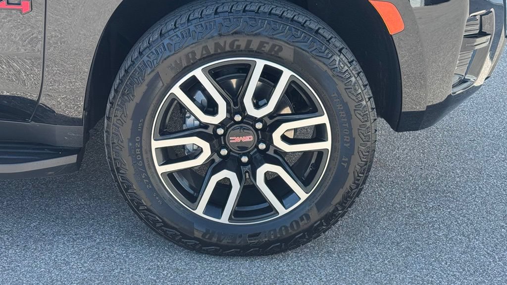 Used 2024 GMC Yukon XL AT4 w/ Max Trailering Package AWD/4WD image 9