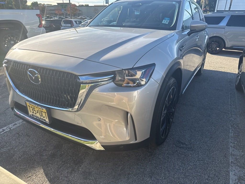 Used 2024 MAZDA CX-90 Plug-In Hybrid w/ Premium Pkg image 3