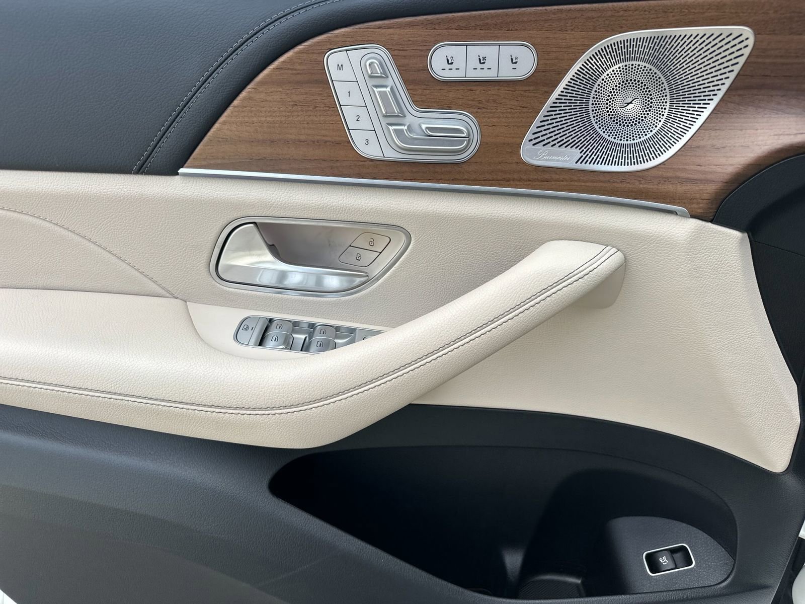 Certified 2024 Mercedes-Benz GLE 350 4MATIC image 12