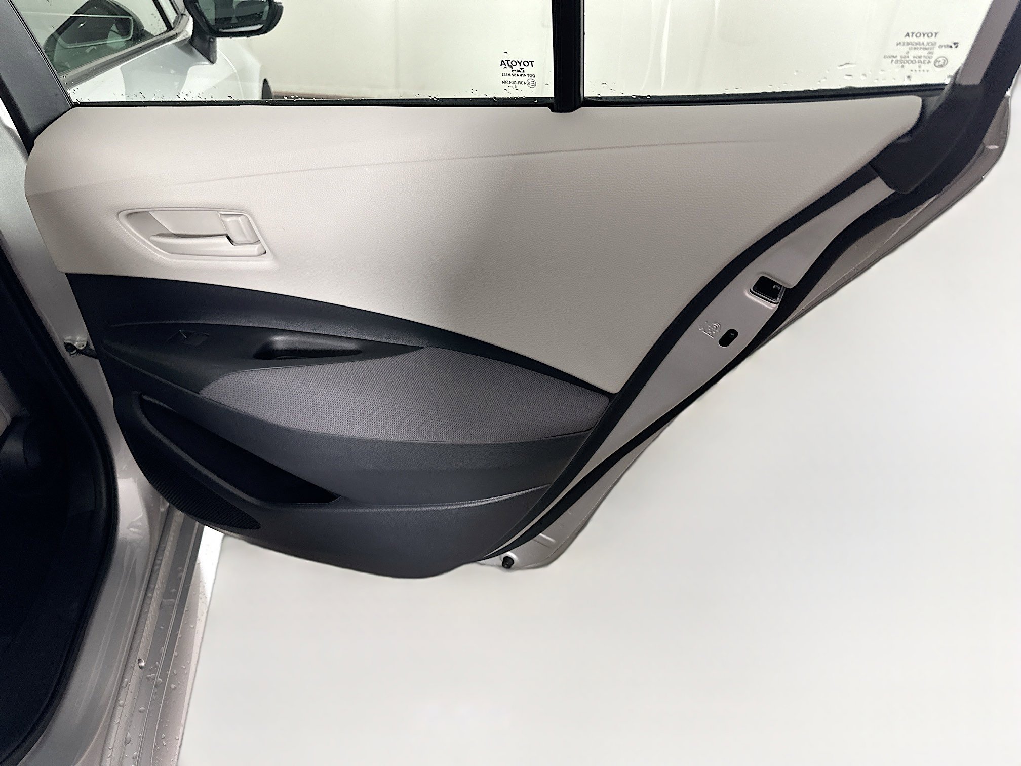 Used 2026 Toyota Corolla LE image 29