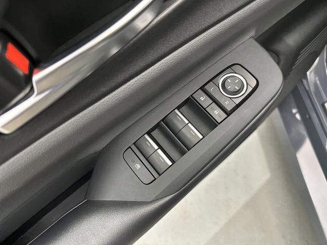 Used 2023 Toyota Prius XLE image 19