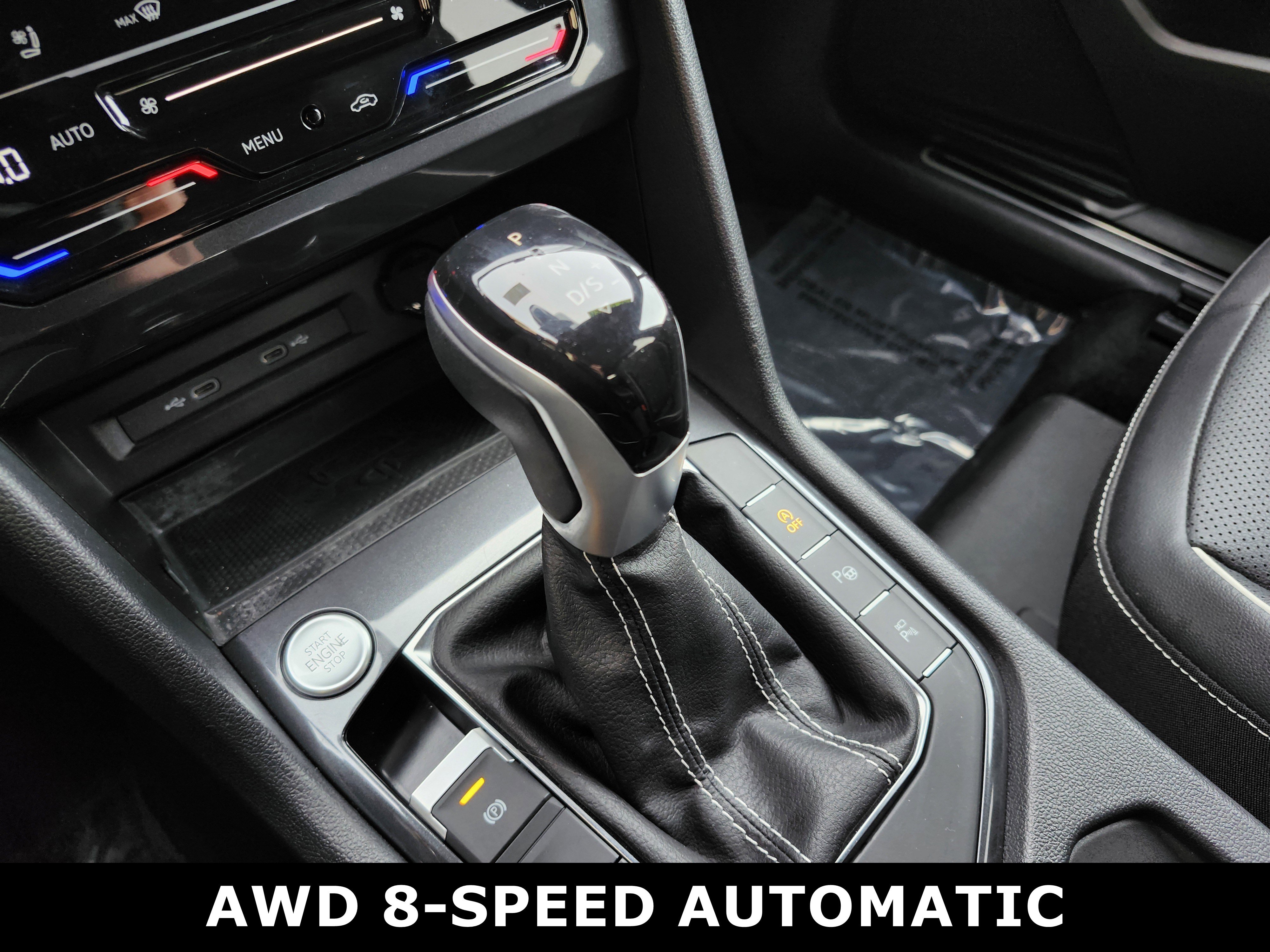 Used 2023 Volkswagen Tiguan SEL R-Line image 10