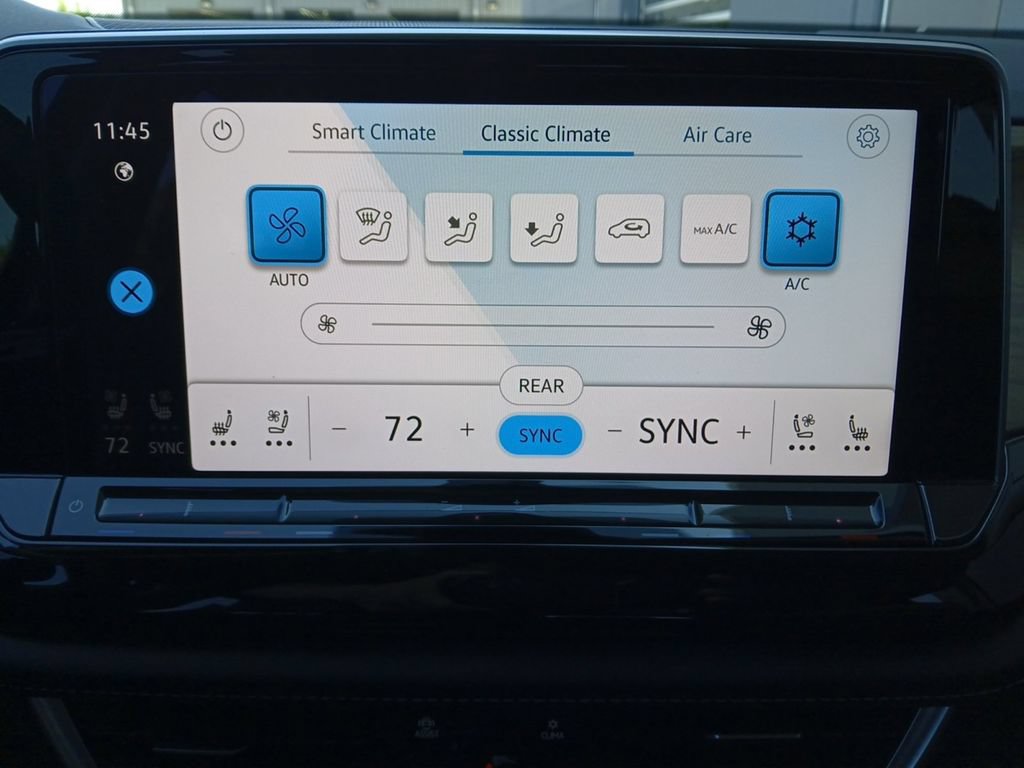 Used 2024 Volkswagen Atlas SE FWD image 4