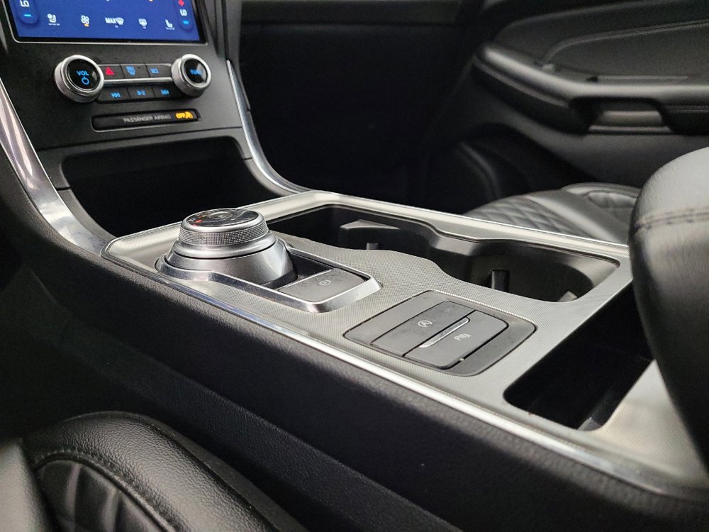 Used 2024 Ford Edge Titanium image 26