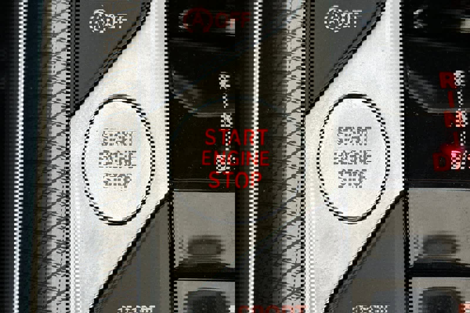 Used 2025 BMW 330i xDrive Sedan w/ Convenience Package image 22