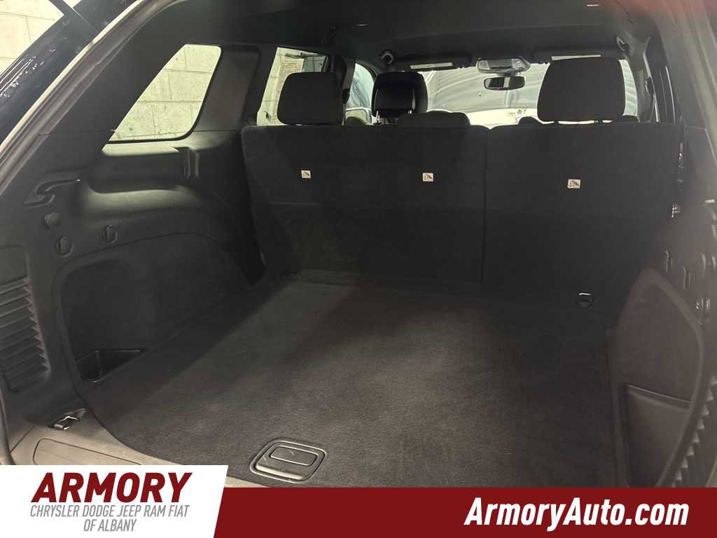 Used 2020 Jeep Grand Cherokee Laredo w/ 18" Wheel & 8.4" Radio Group image 27