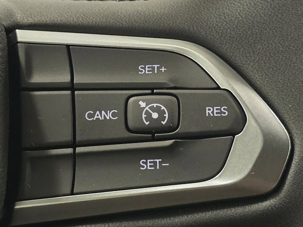 Used 2024 Jeep Compass Latitude image 31