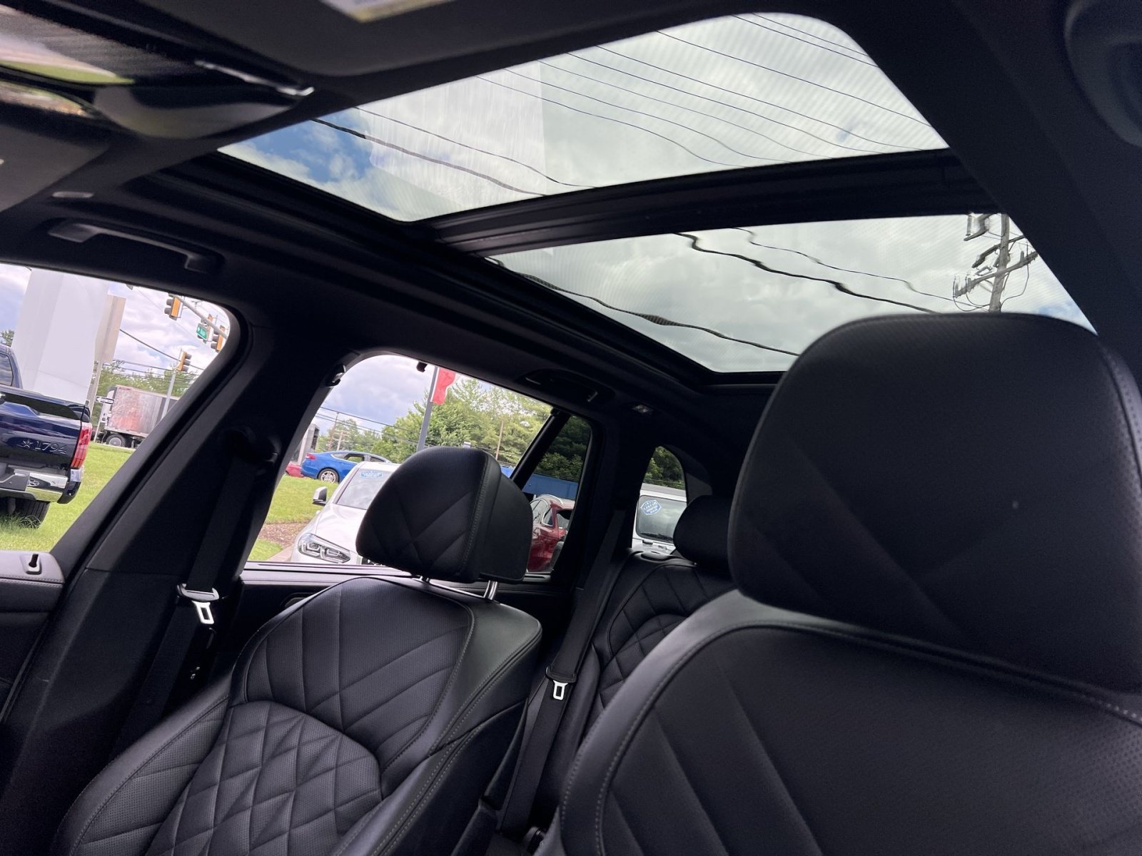 Used 2024 BMW X5 M60i w/ Executive Package AWD/4WD image 24
