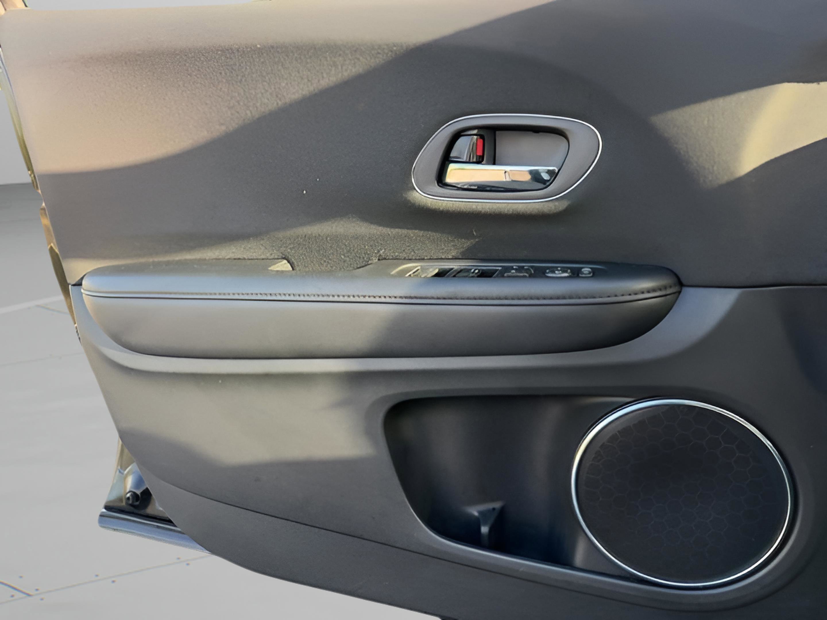 Used 2019 Honda HR-V EX image 21