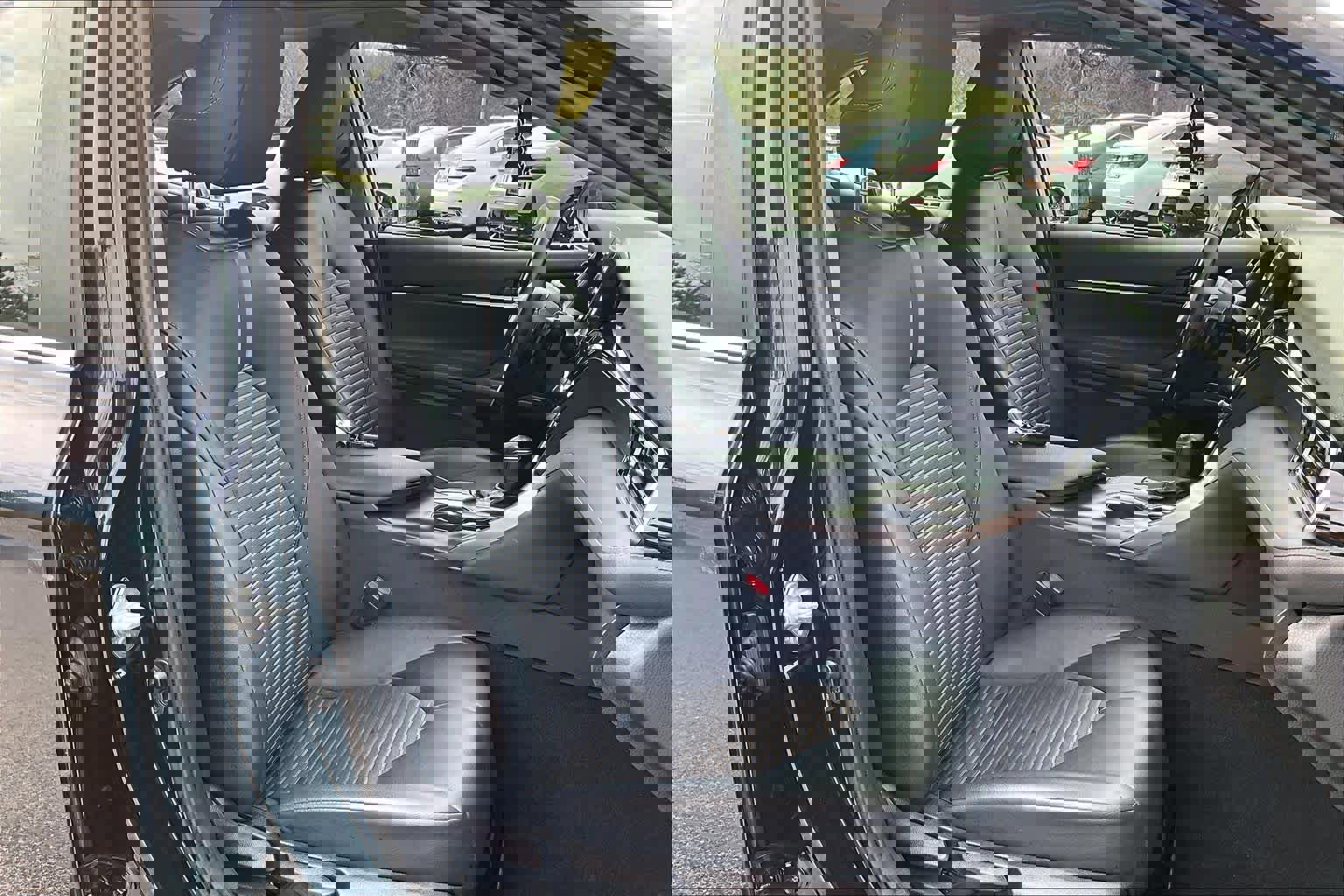 Certified 2021 Toyota Camry SE w/ Convenience Package image 15