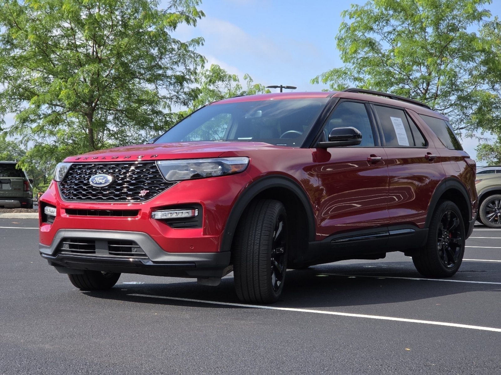 Used 2023 Ford Explorer ST w/ Equipment Group 401A AWD/4WD image 17