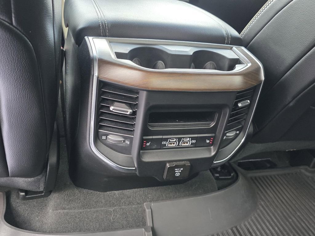Used 2022 RAM 1500 Laramie AWD/4WD image 13