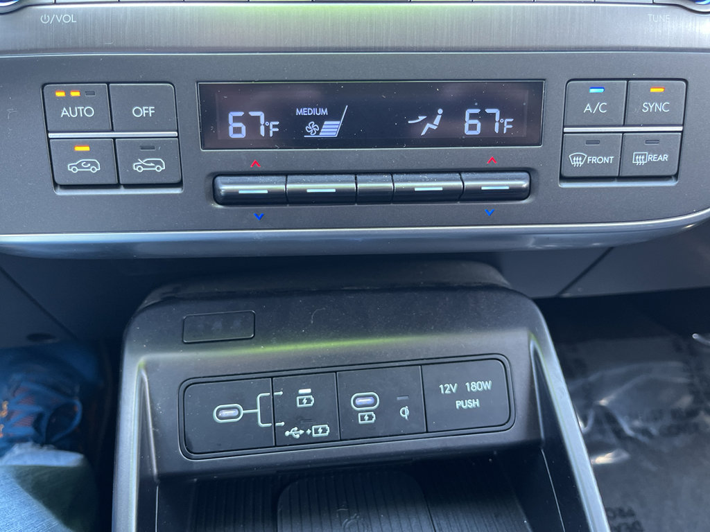 Used 2025 Hyundai Kona Limited AWD/4WD image 24