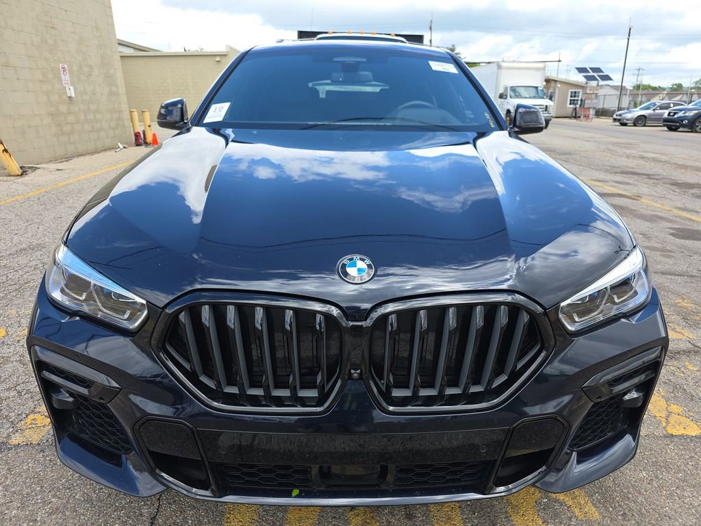 Used 2022 BMW X6 xDrive40i w/ Executive Package AWD/4WD image 2