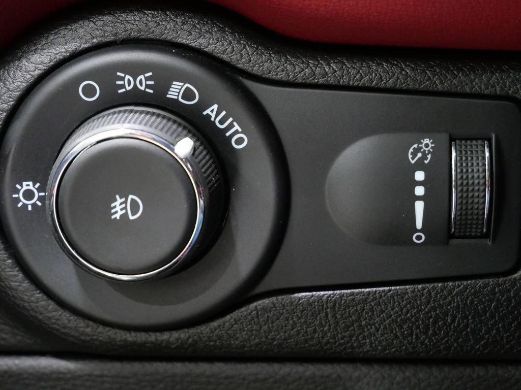 Used 2022 Dodge Durango R/T w/ Tow 'N Go Package AWD/4WD image 15