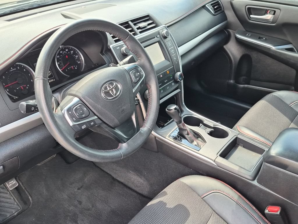 Used 2017 Toyota Camry SE FWD image 10