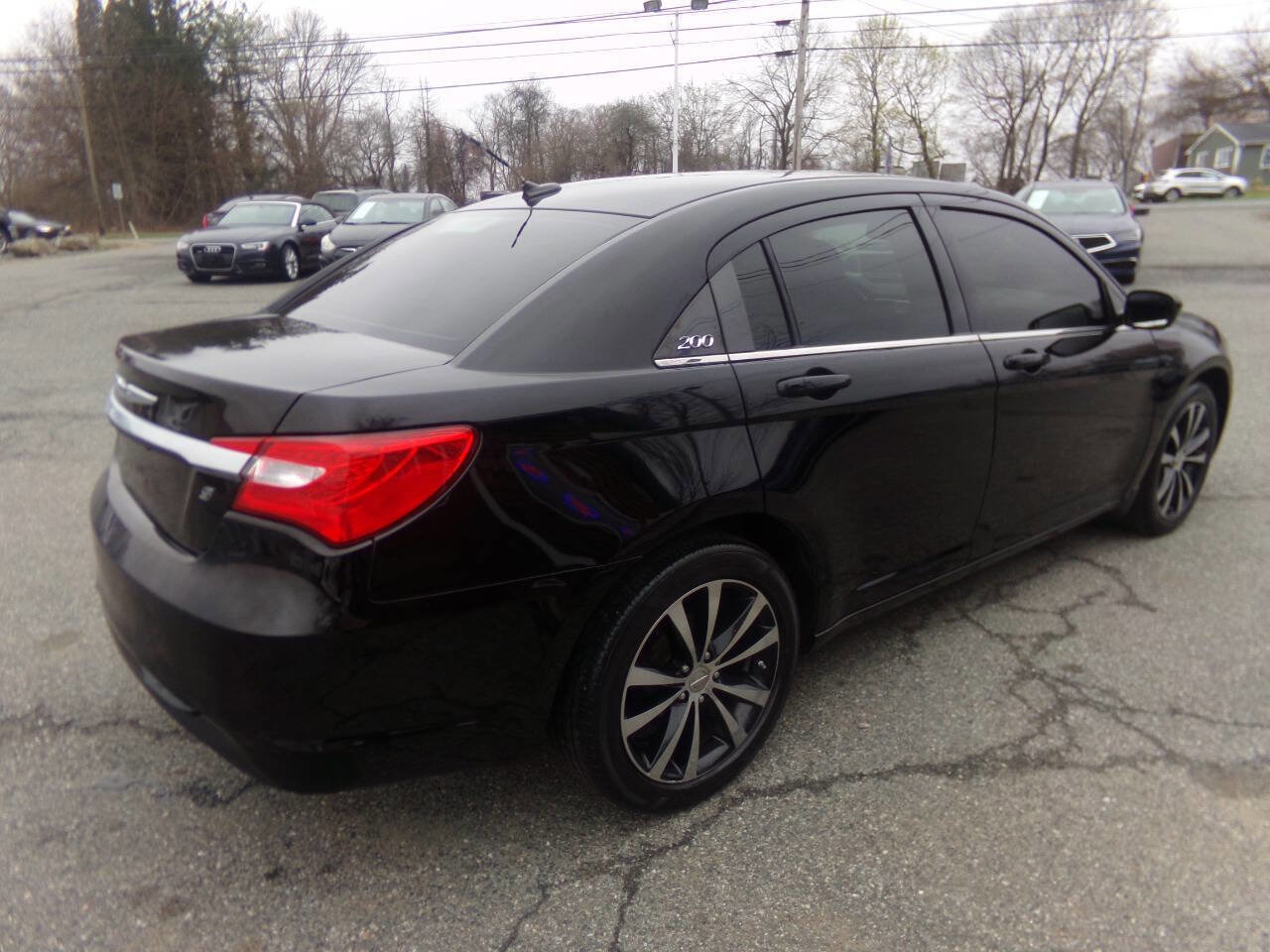 Used 2014 Chrysler 200 Limited w/ Sun/Sound Group FWD image 7
