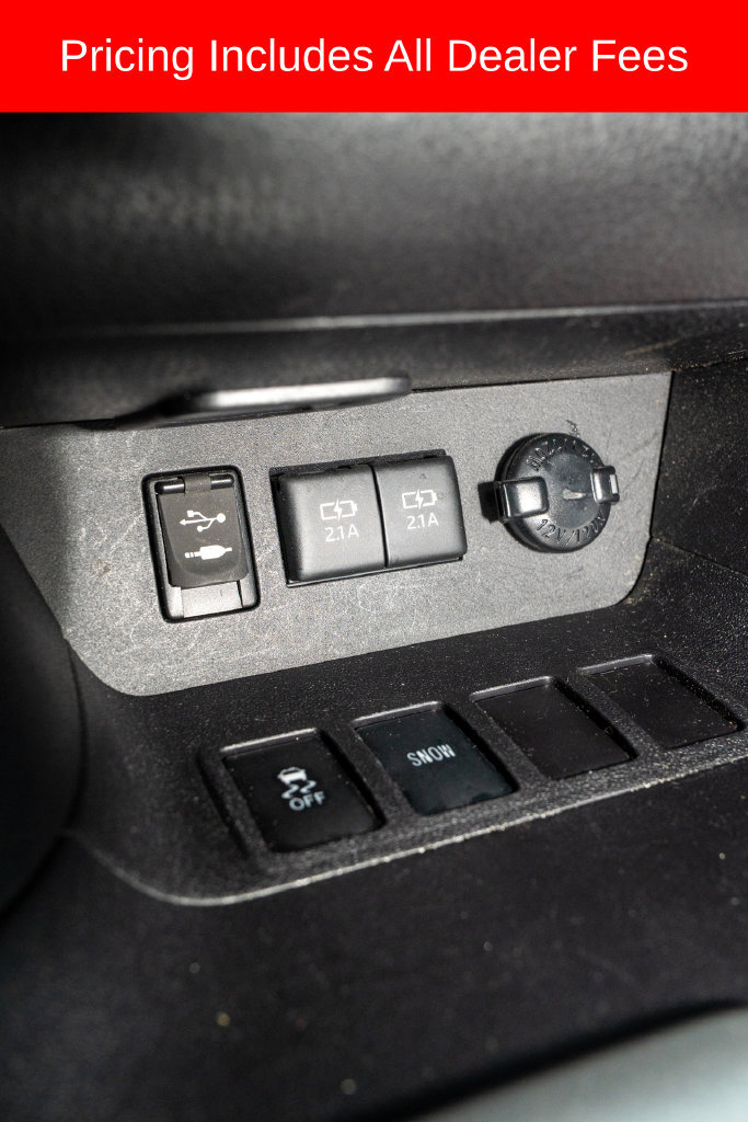 Used 2017 Toyota Highlander LE FWD image 14