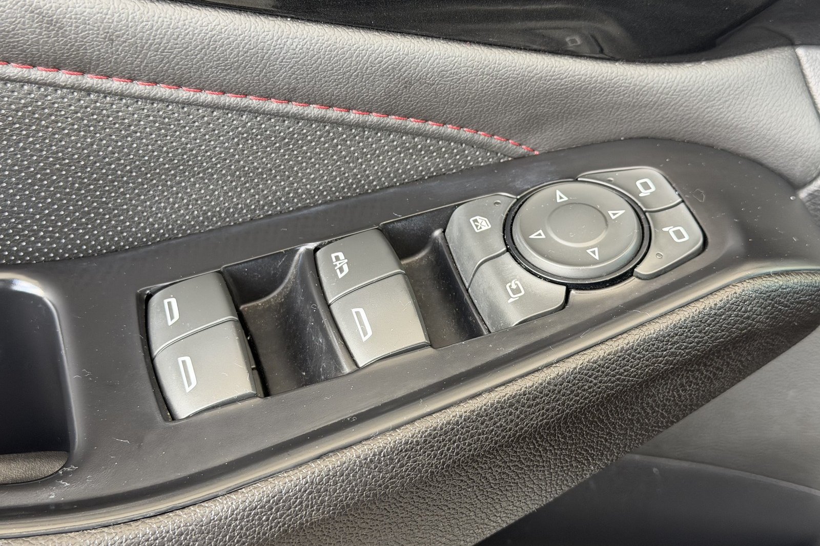Used 2023 Chevrolet Traverse RS w/ LPO, Floor Liner Package AWD/4WD image 12