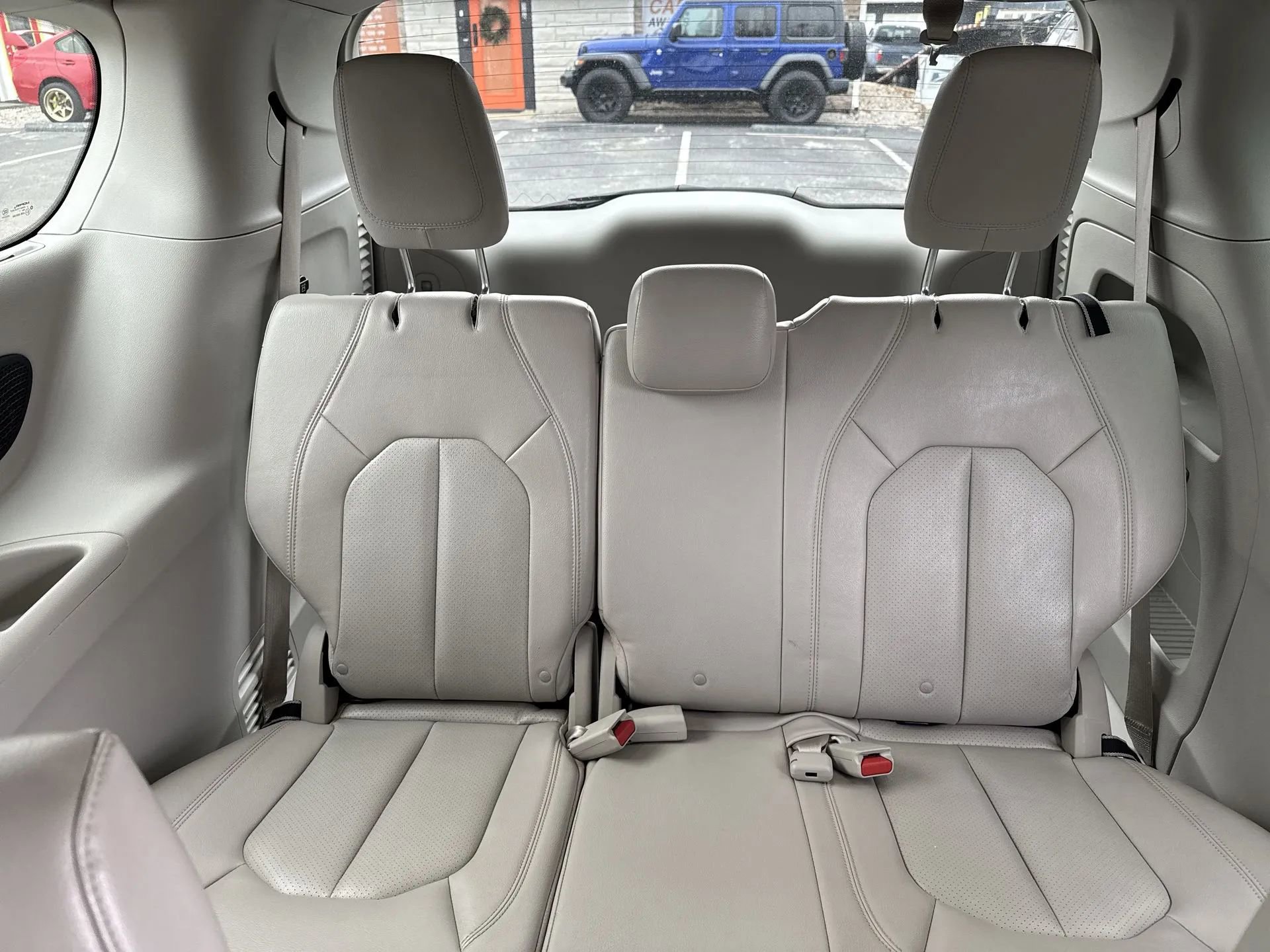 Used 2018 Chrysler Pacifica Touring-L Plus w/ Advanced Safetytec Group image 27