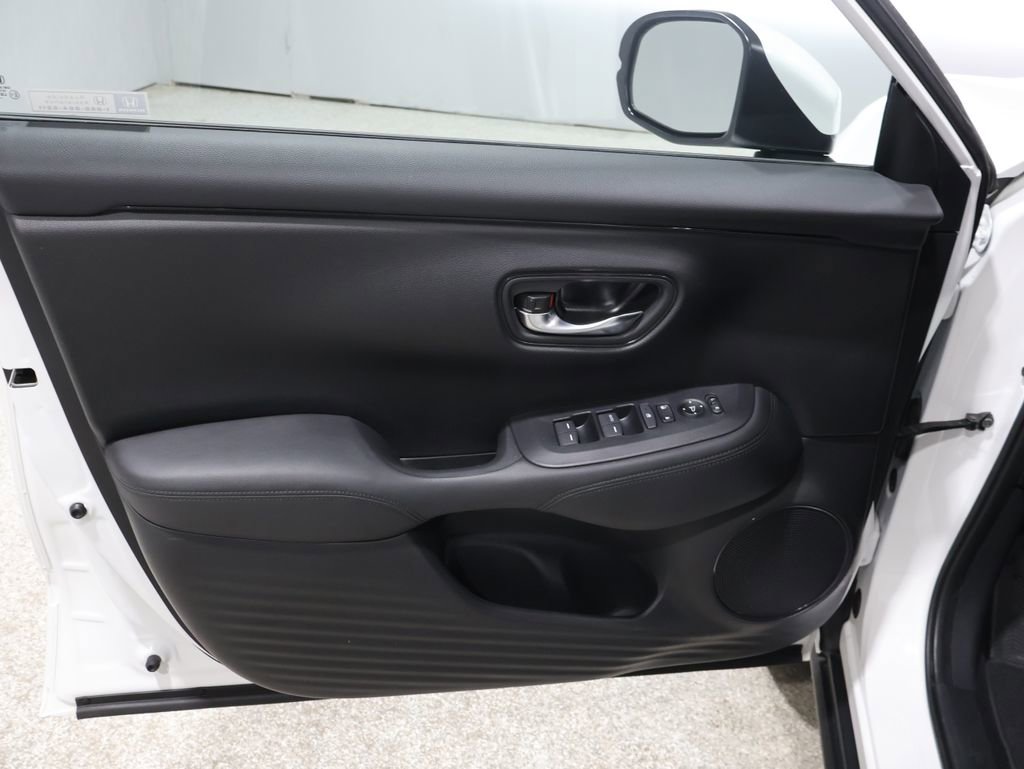 Used 2024 Honda HR-V LX image 12