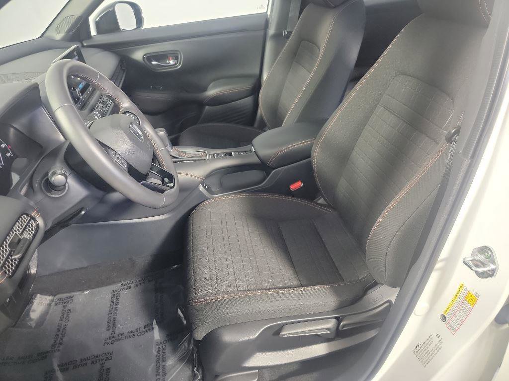Certified 2025 Honda HR-V Sport image 19