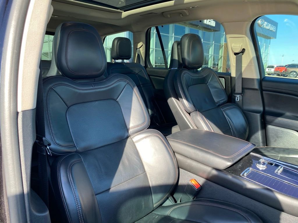 Used 2020 Lincoln Aviator Reserve w/ Equipment Group 202A image 33