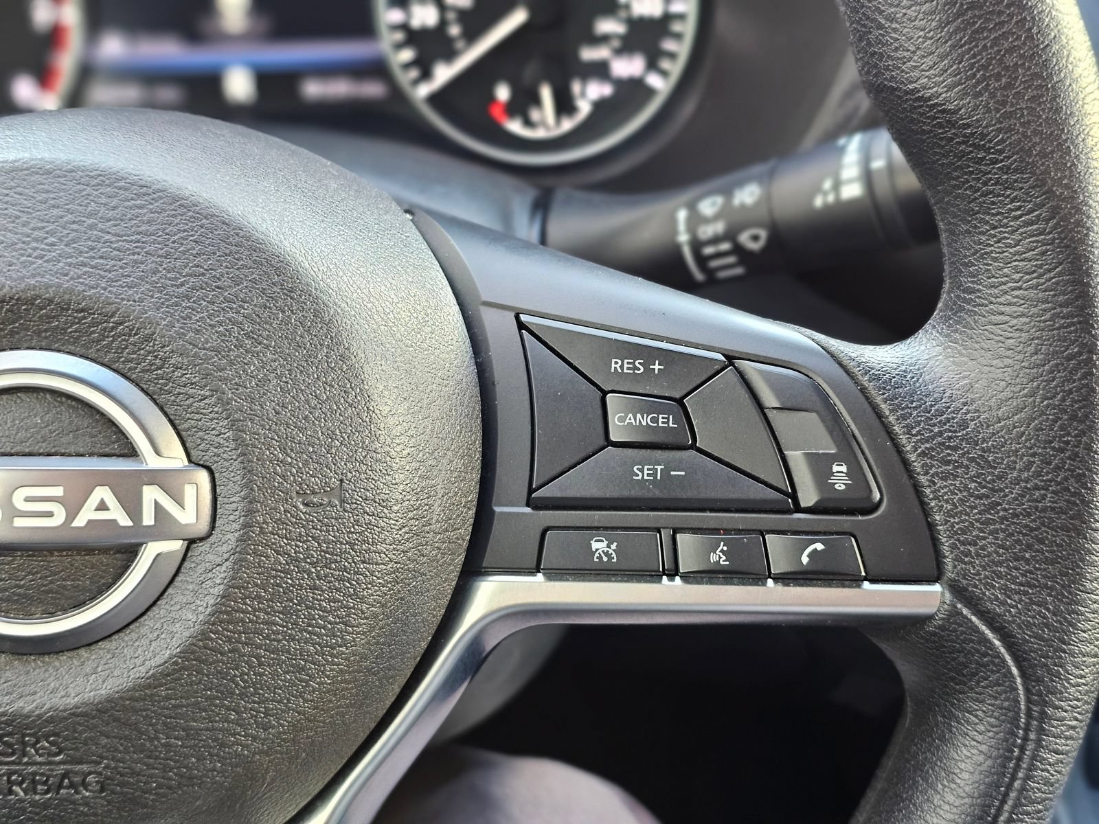 Used 2024 Nissan Sentra SV FWD image 16