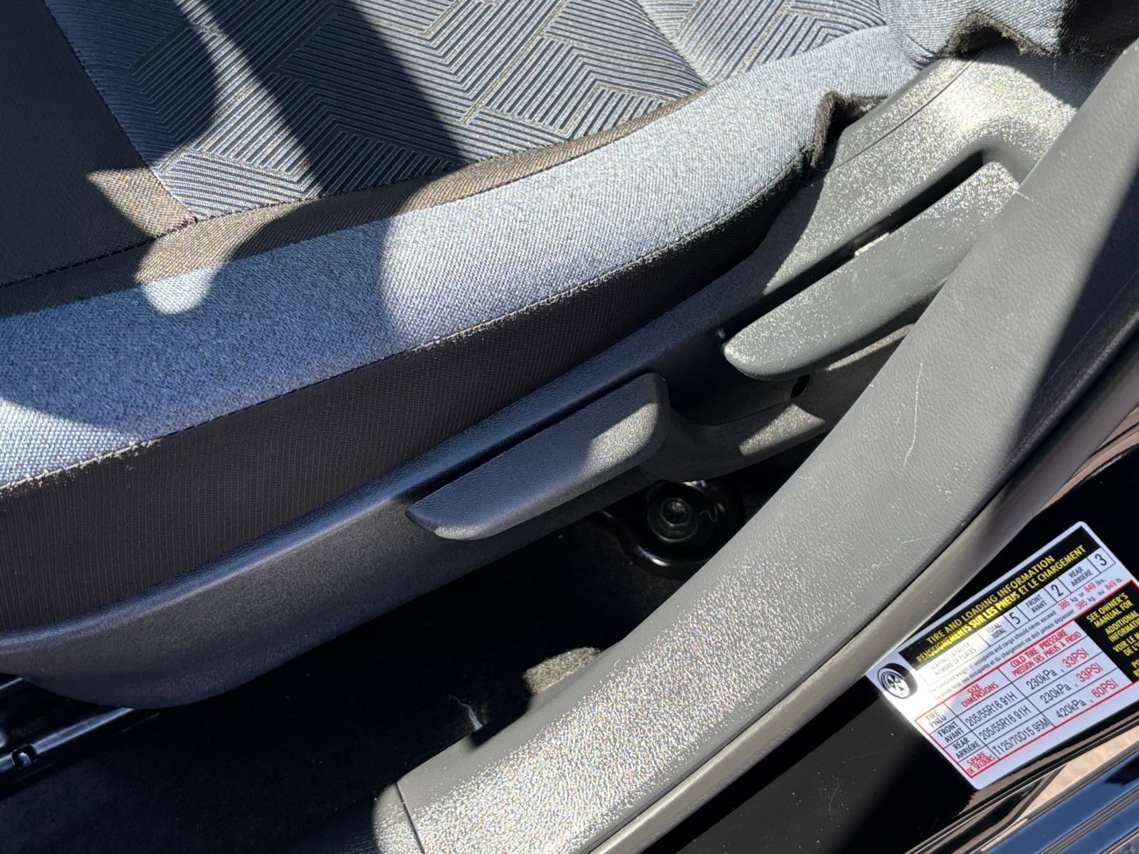 Used 2025 Nissan Versa SV FWD image 21