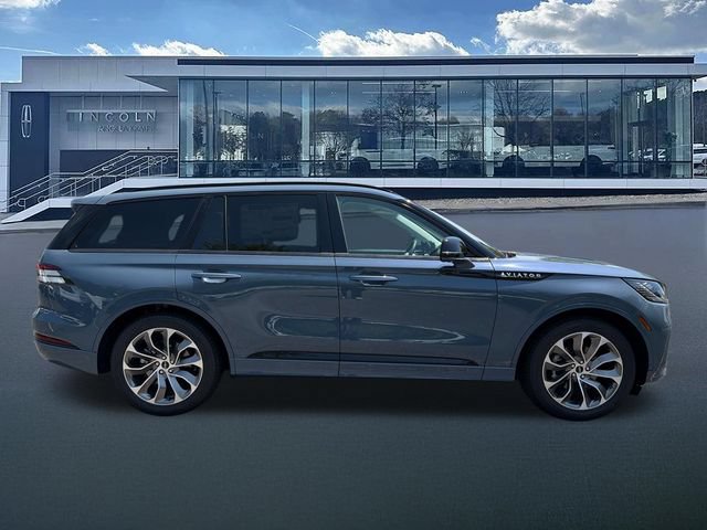 New 2026 Lincoln Aviator 2WD w/ Jet Appearance Package image 8