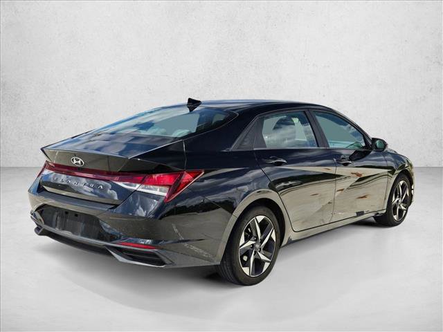 Used 2023 Hyundai Elantra SEL w/ Convenience Package FWD image 5