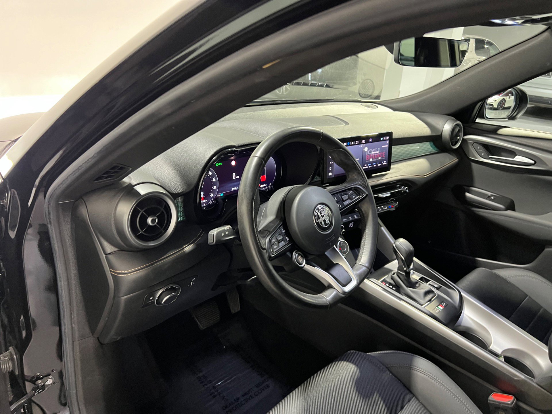 Used 2024 Alfa Romeo Tonale Ti image 22