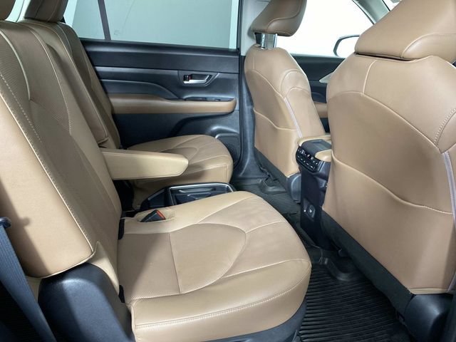 Used 2024 Toyota Grand Highlander AWD image 12