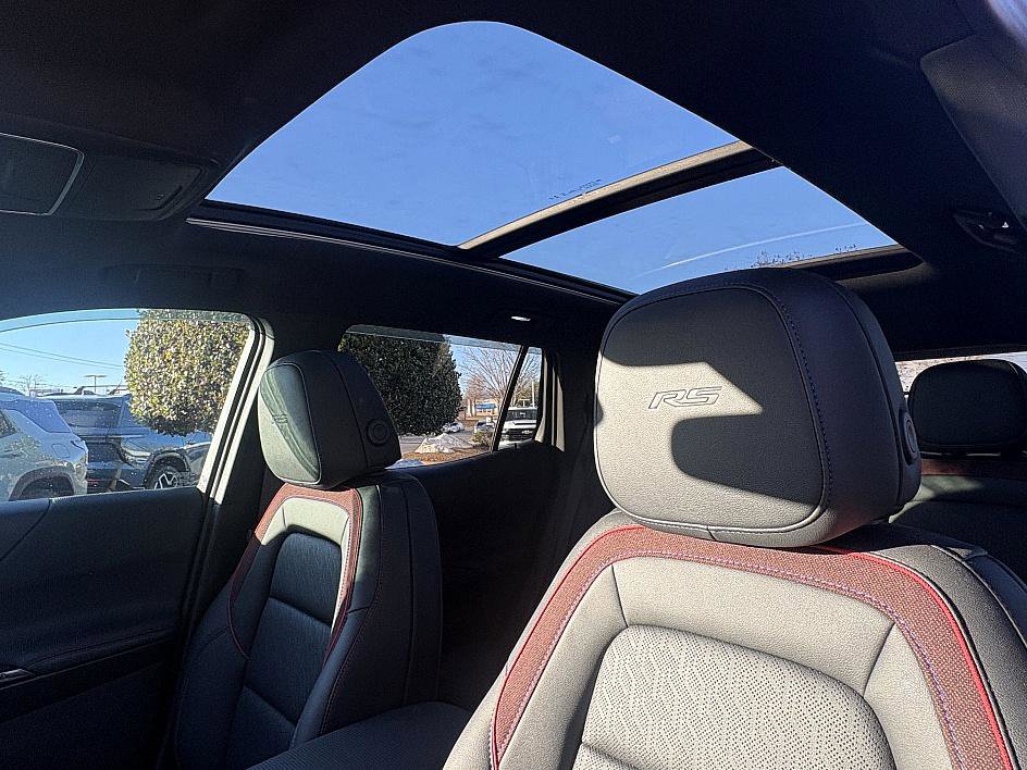 Used 2025 Chevrolet Equinox RS w/ Convenience Package III image 19